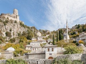 BIH-road-trip-Mostar-Jablanica-Pocitelj-Kravice-9-300x225